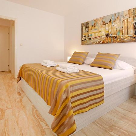 Modern 2-Bed Apt, Late Check In Available Сплит Екстериор снимка