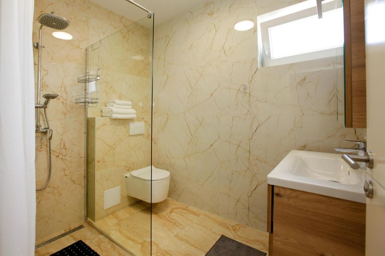 Modern 2-Bed Apt, Late Check In Available Сплит Екстериор снимка